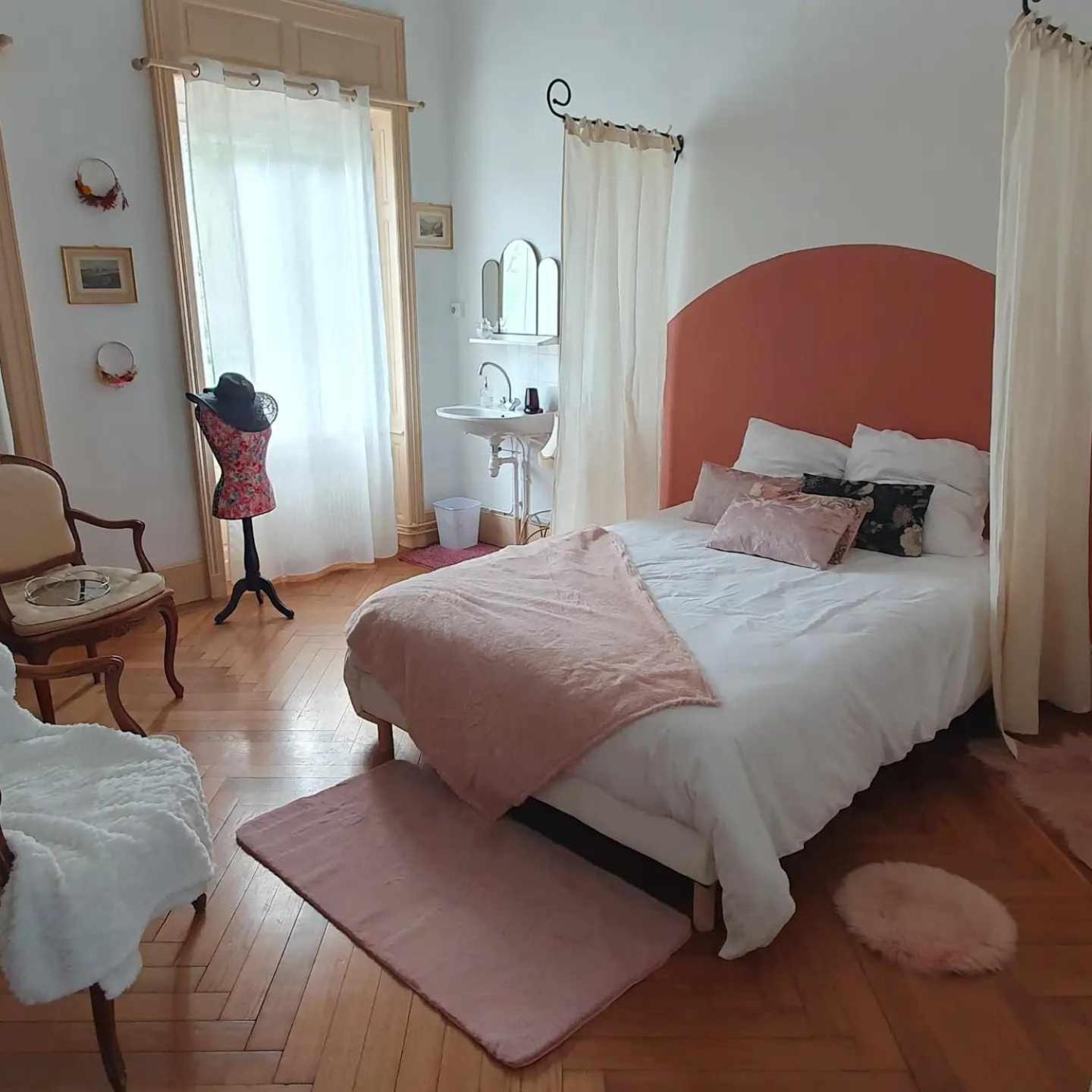 La Petite Porte Verte Bouilland Eksteriør billede